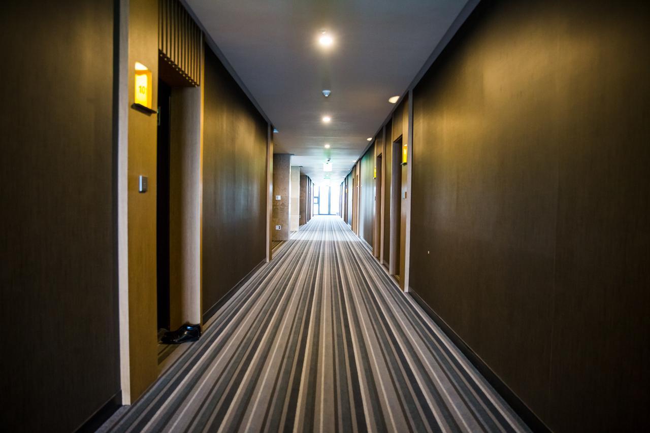 J Square Hotel And Wedding Jinju Exterior photo